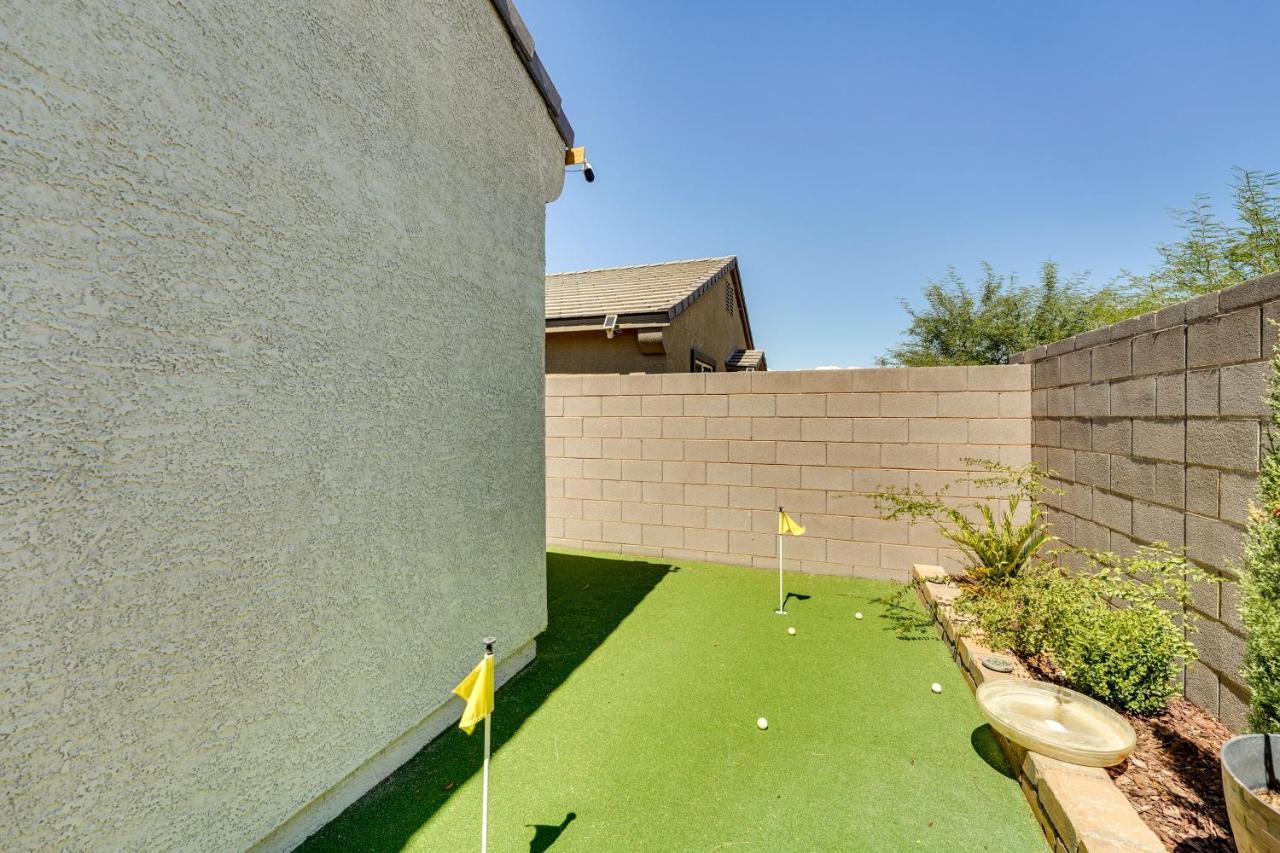 Home With Putting Green About 11 Mi To Las Vegas Strip Ngoại thất bức ảnh